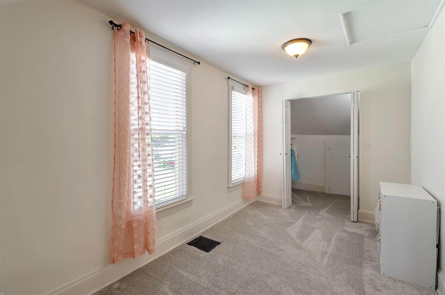 4606 Sycamore Road Cincinnati, OH 45242 - Photo 25 of 41 Gallery Image 25