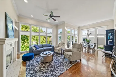 $749,000 | 708 Northeast Lake Point Drive, Lee's Summit, MO 64064