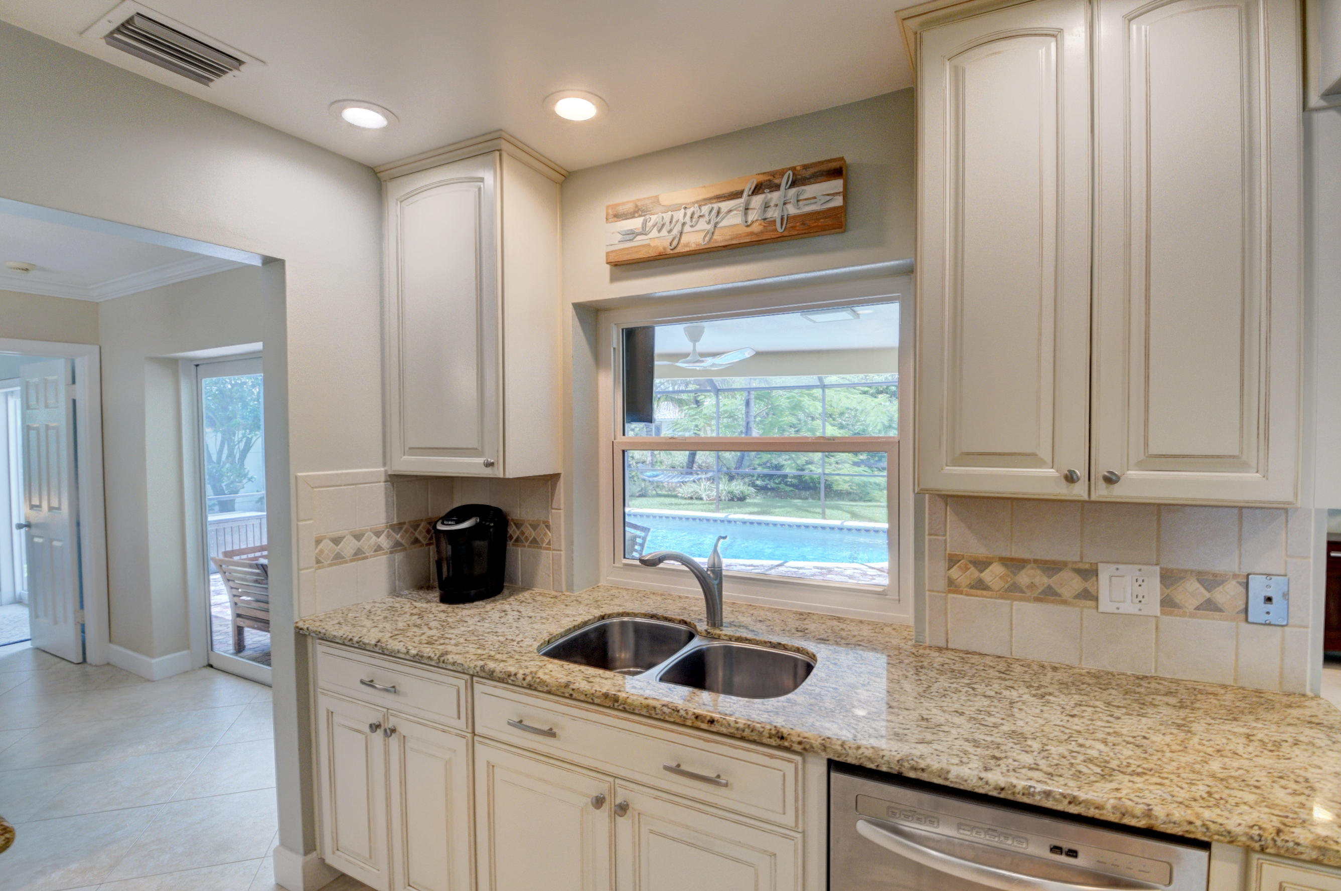 617 Northwest 10th Court Boca Raton, FL 33486 - Photo 19 of 54 Kitchen