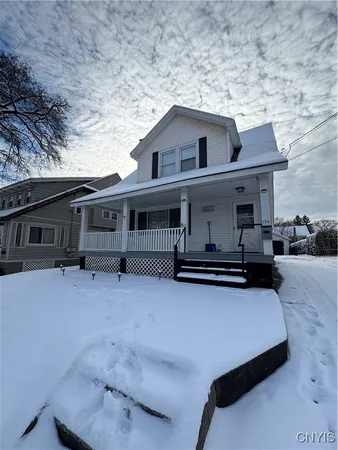 $2,300 | 124 Curtis Place, Auburn, NY 13021