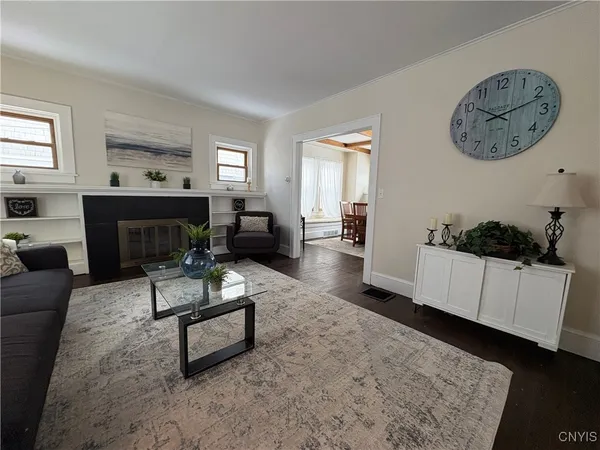 $2,300 | 124 Curtis Place, Auburn, NY 13021