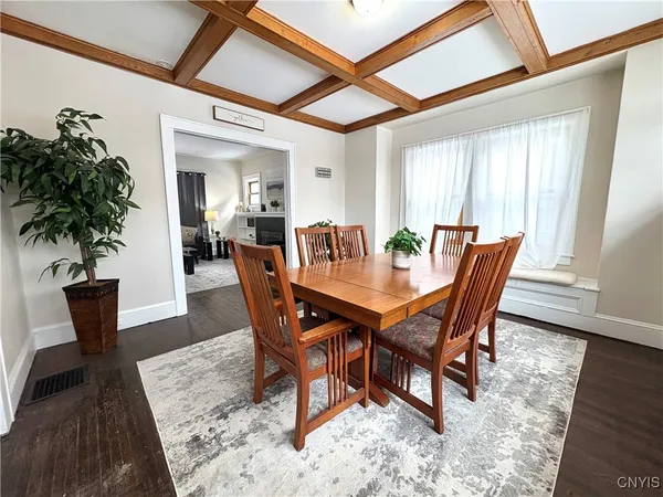 $2,300 | 124 Curtis Place, Auburn, NY 13021