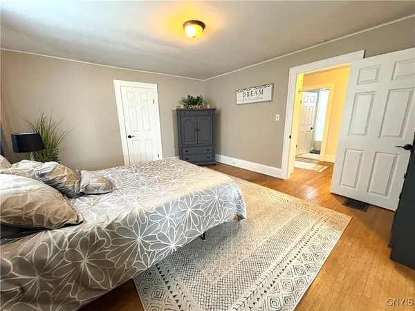 $2,300 | 124 Curtis Place, Auburn, NY 13021