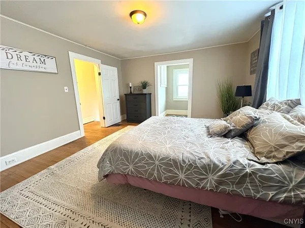 $2,300 | 124 Curtis Place, Auburn, NY 13021