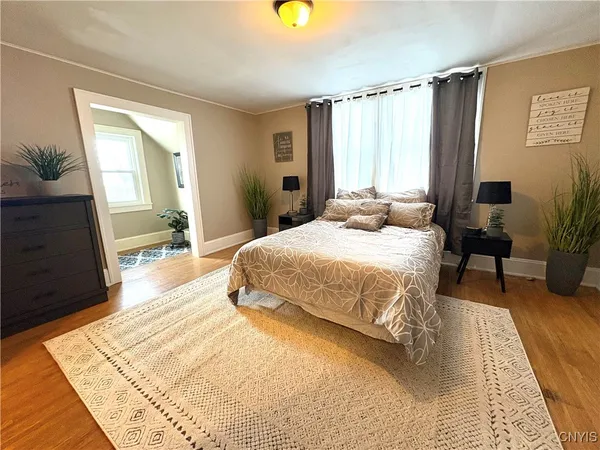 $2,300 | 124 Curtis Place, Auburn, NY 13021