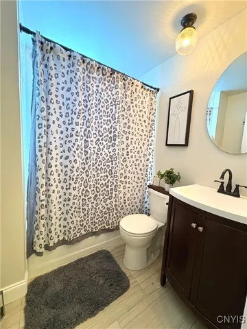 $2,300 | 124 Curtis Place, Auburn, NY 13021