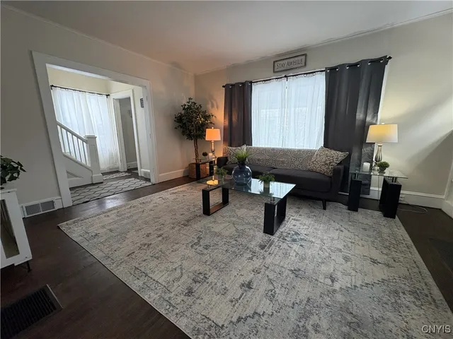 $2,300 | 124 Curtis Place, Auburn, NY 13021