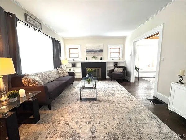 $2,300 | 124 Curtis Place, Auburn, NY 13021