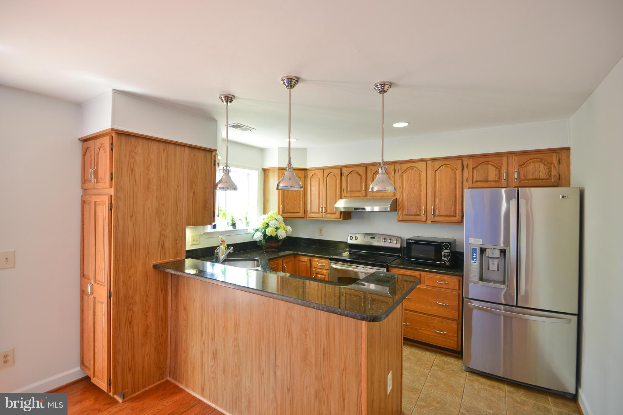 8037 Merry Oaks Court Vienna, VA 22182 - Photo 15 of 30 Kitchen