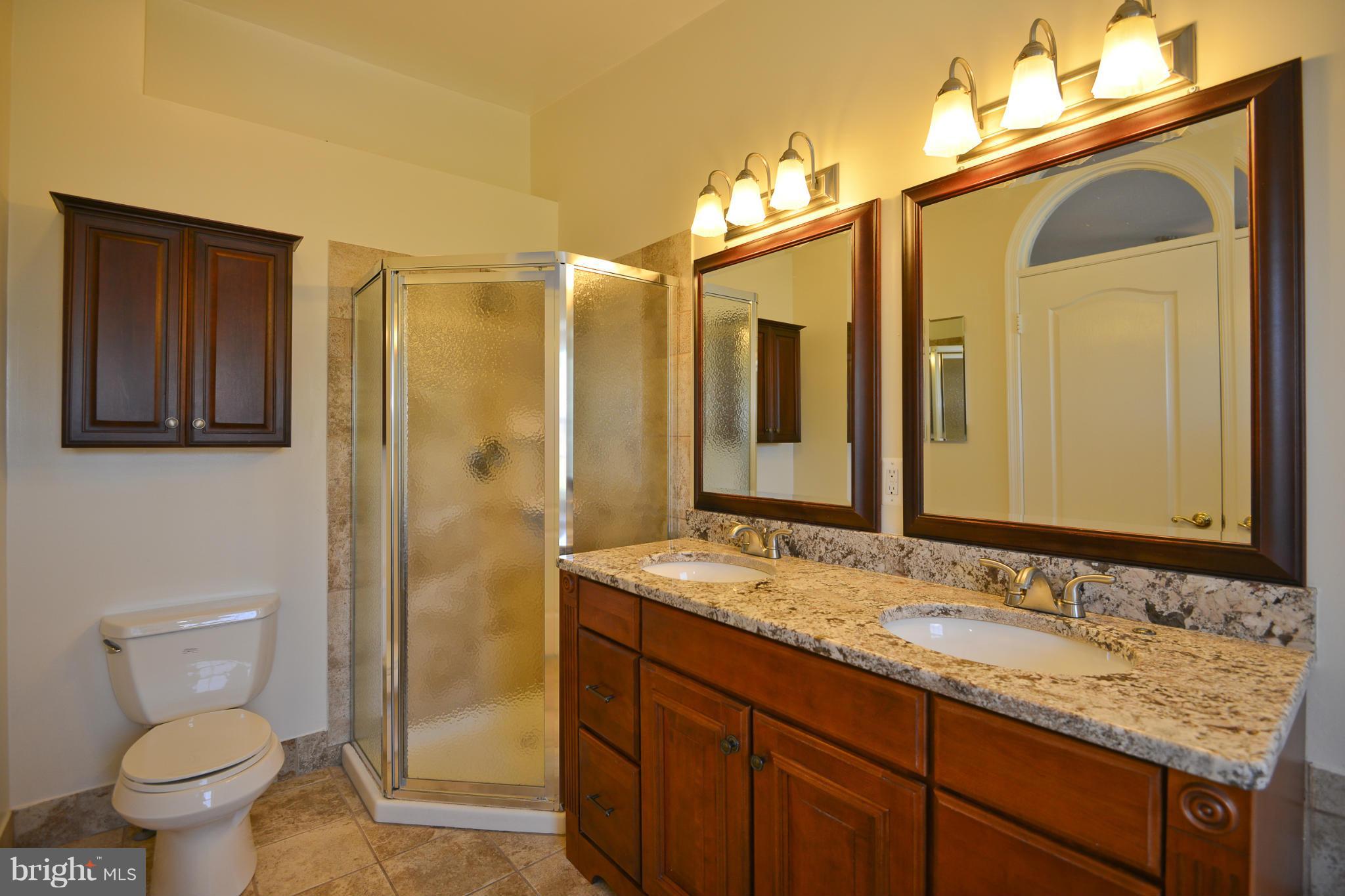 8037 Merry Oaks Court Vienna, VA 22182 - Photo 21 of 30 Bath (Master)