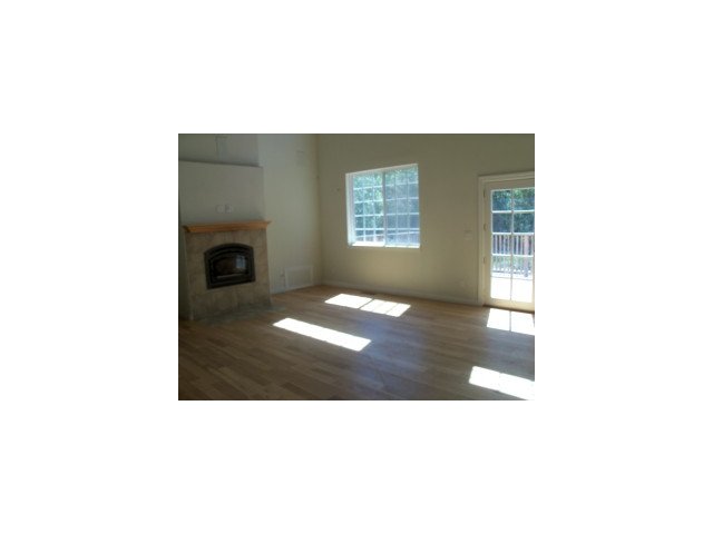 640 Lewis Road Watsonville, CA 95076 - Photo 3 of 13 a black and white photo of a living room