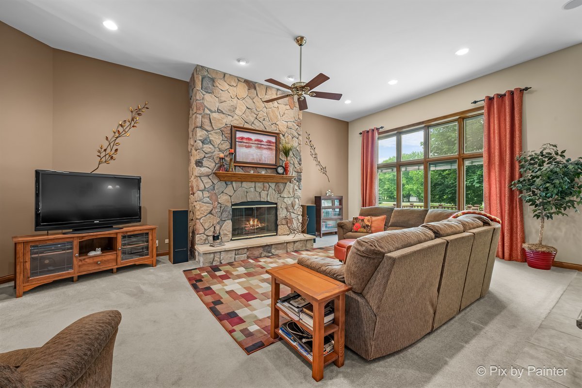 8316 Eagle Ridge Spring Grove, IL 60081 - Photo 8 of 44