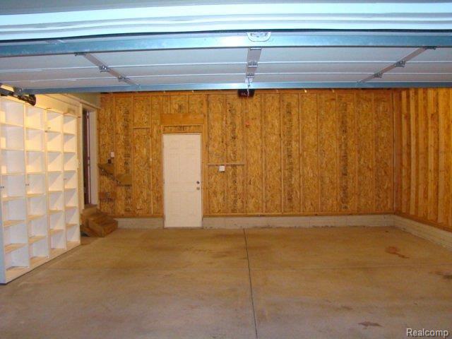 6105 Denton Road Belleville, MI 48111 - Photo 19 of 19 DSC03893.JPG