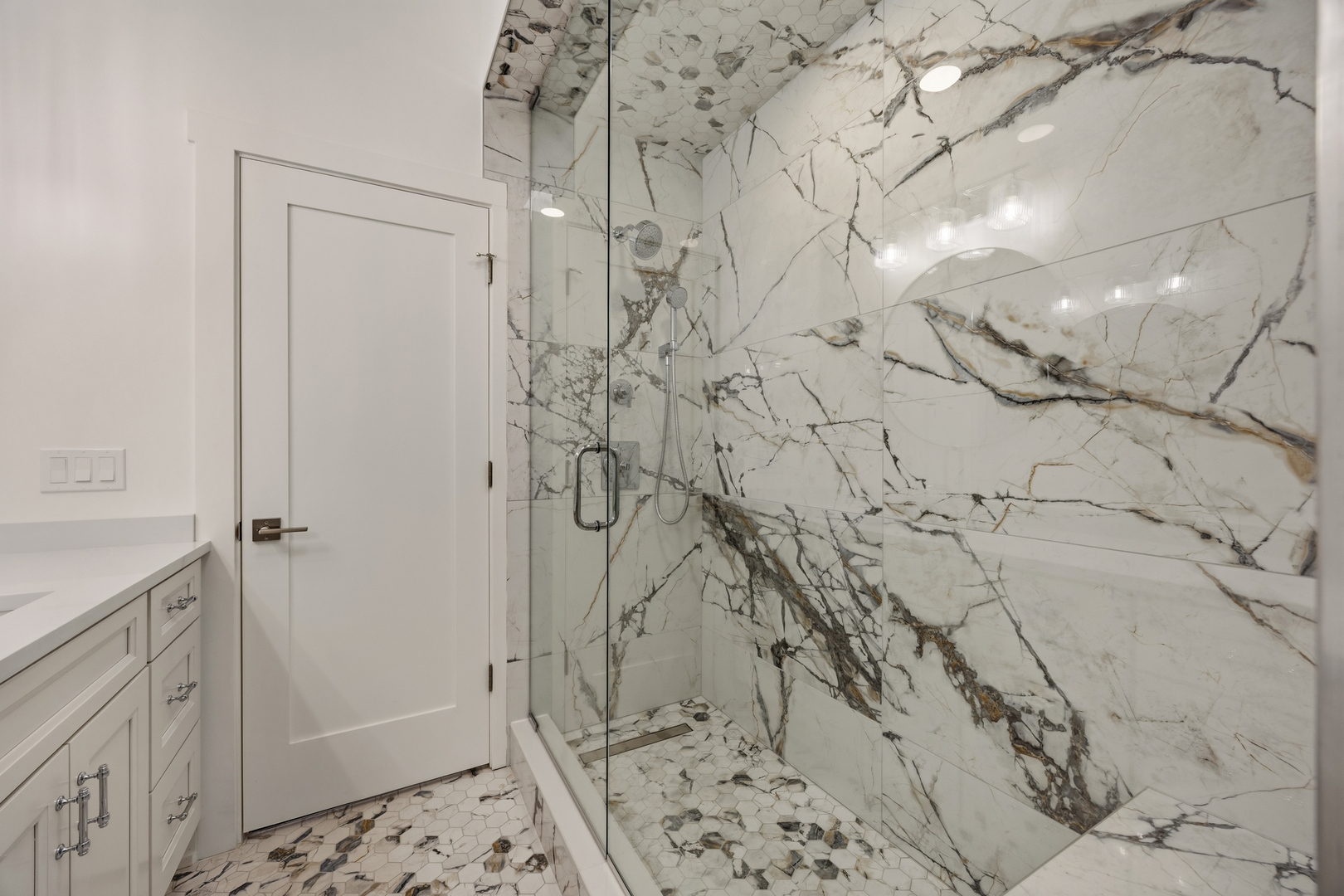 2107 North Clark Street Chicago, IL 60614 - Photo 19 of 39