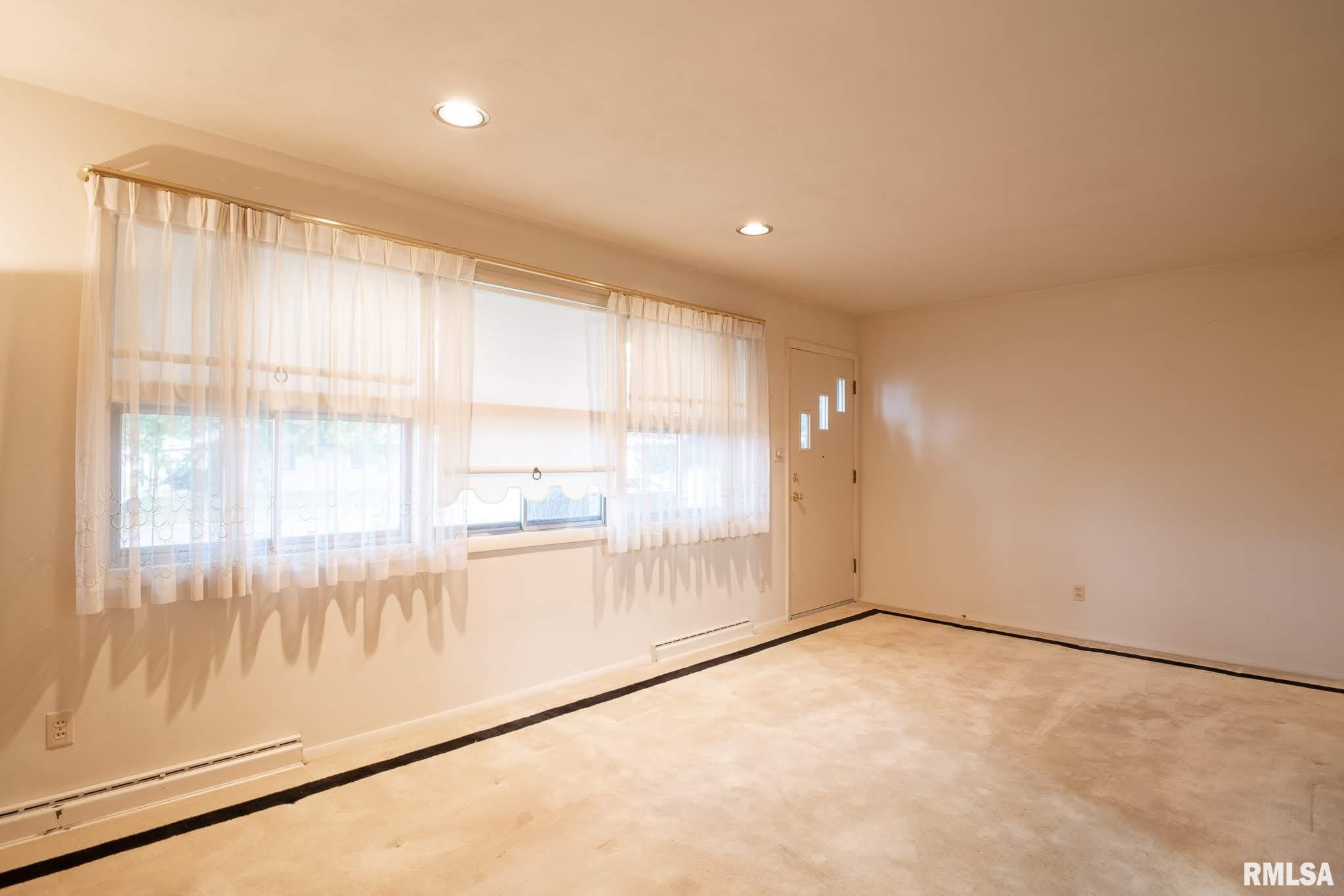 124 Brookview Road East Peoria, IL 61611 - Photo 20 of 36 Gallery Image 20
