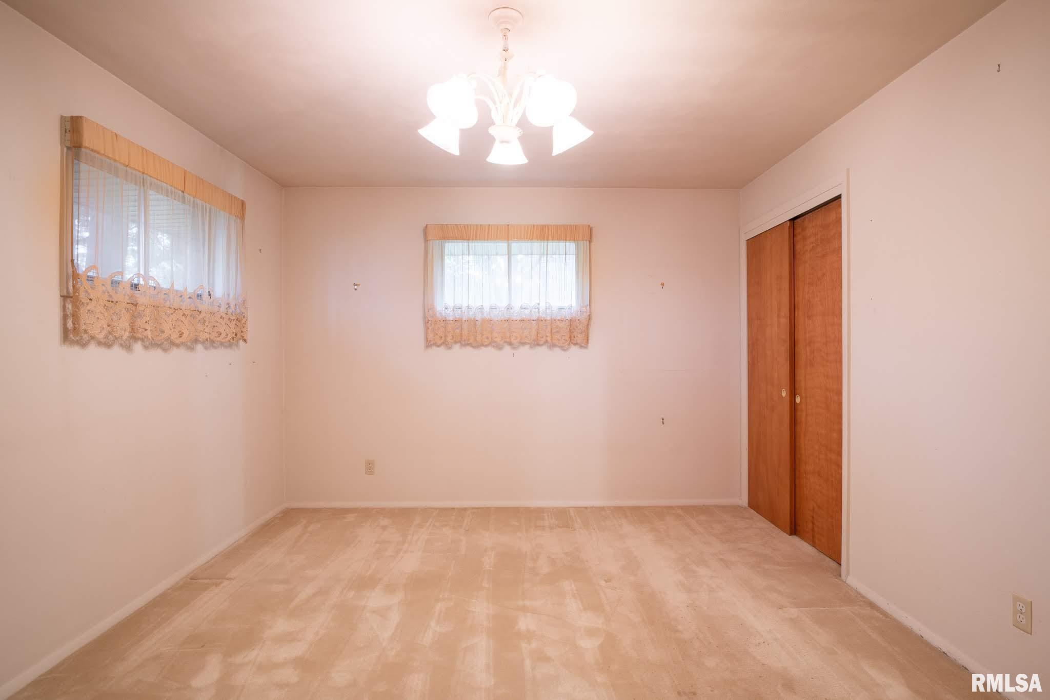 124 Brookview Road East Peoria, IL 61611 - Photo 8 of 36 Gallery Image 8
