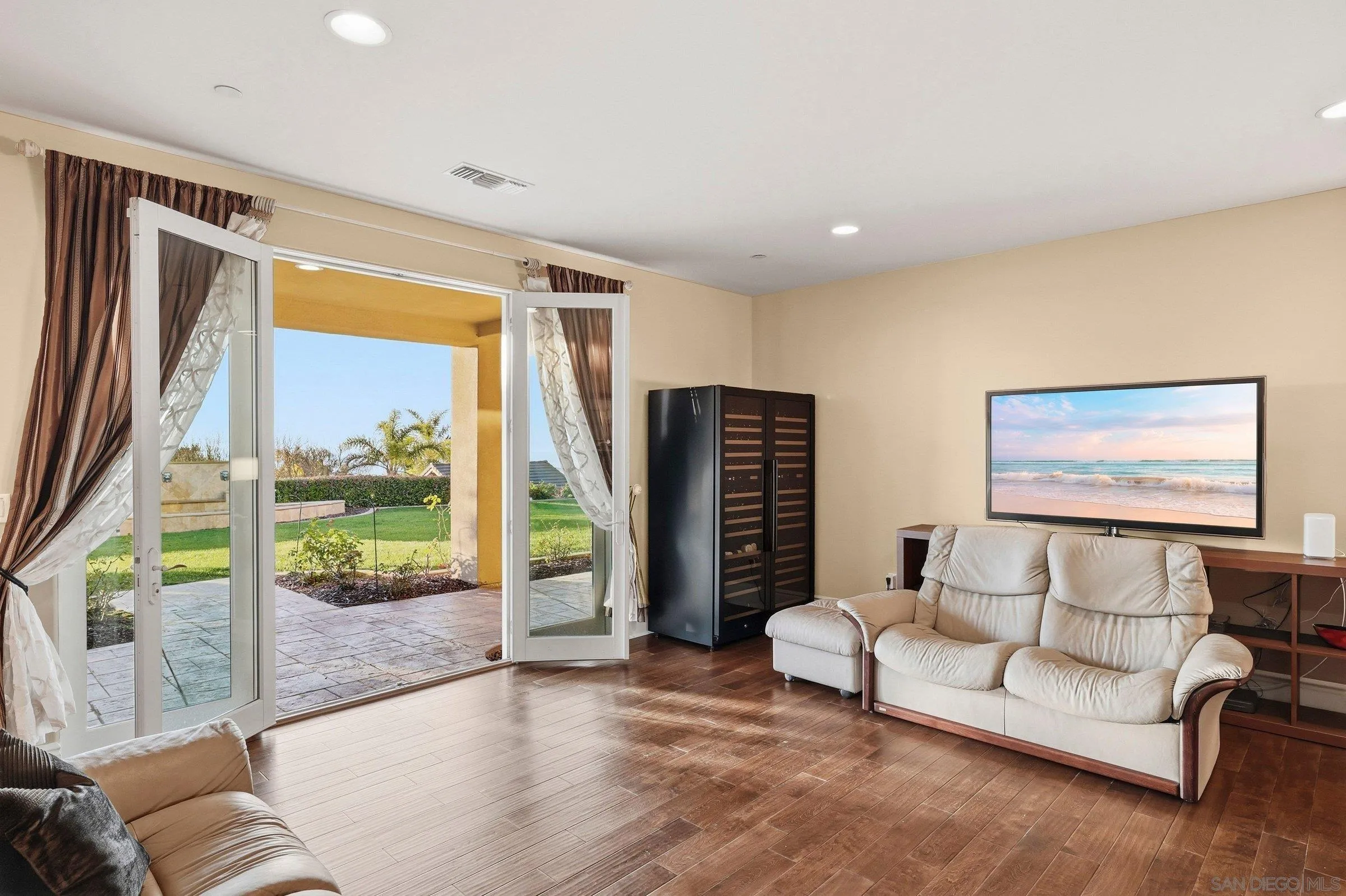 1690 Gascony Road Encinitas, CA 92024 - Photo 23 of 54