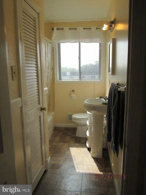 1318 Kenton Road Baltimore, MD 21234 - Photo 17 of 23 Bath