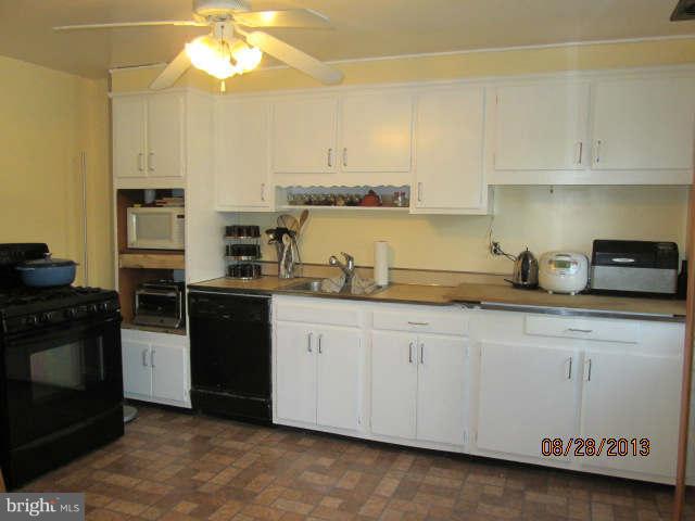 1318 Kenton Road Baltimore, MD 21234 - Photo 3 of 23 Kitchen