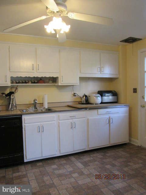 1318 Kenton Road Baltimore, MD 21234 - Photo 4 of 23 Kitchen