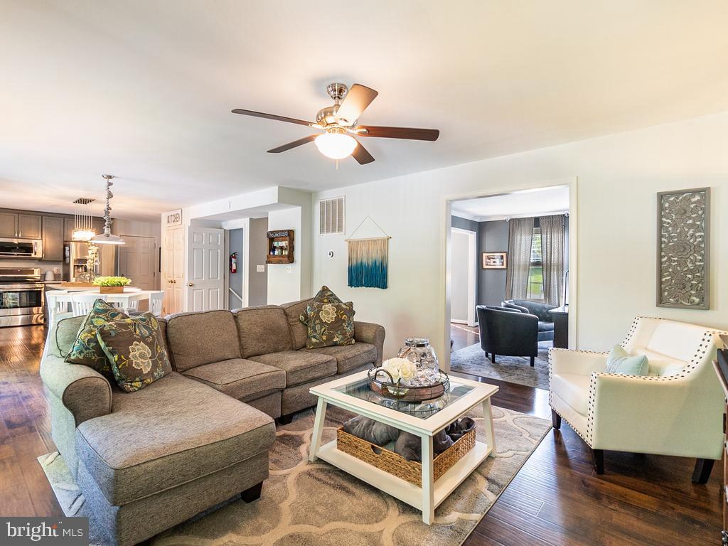 7313 Cloverhill Road Spotsylvania, VA 22551 - Photo 7 of 31 Gallery Image 7