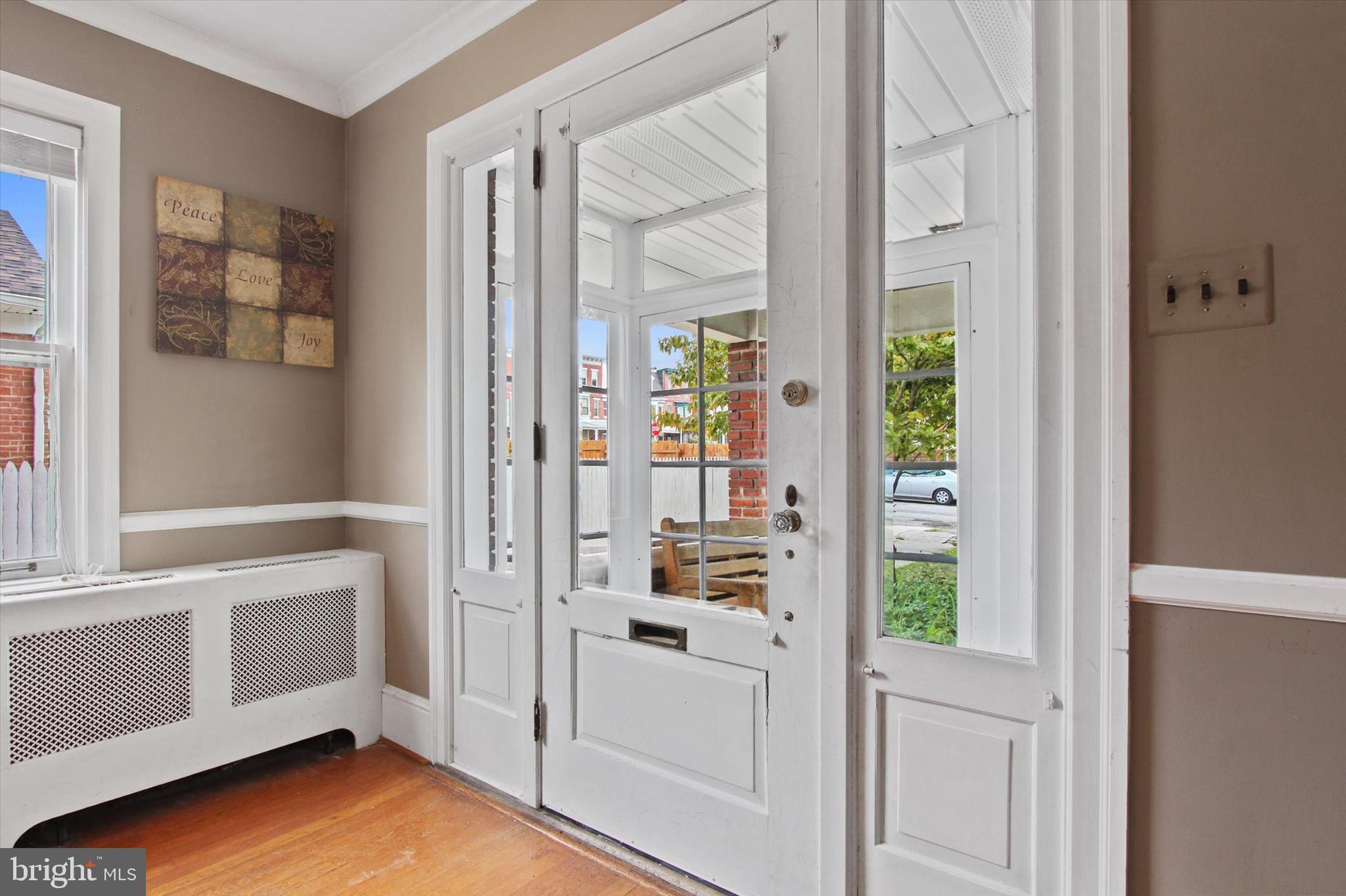 Beveled glass door & side lights