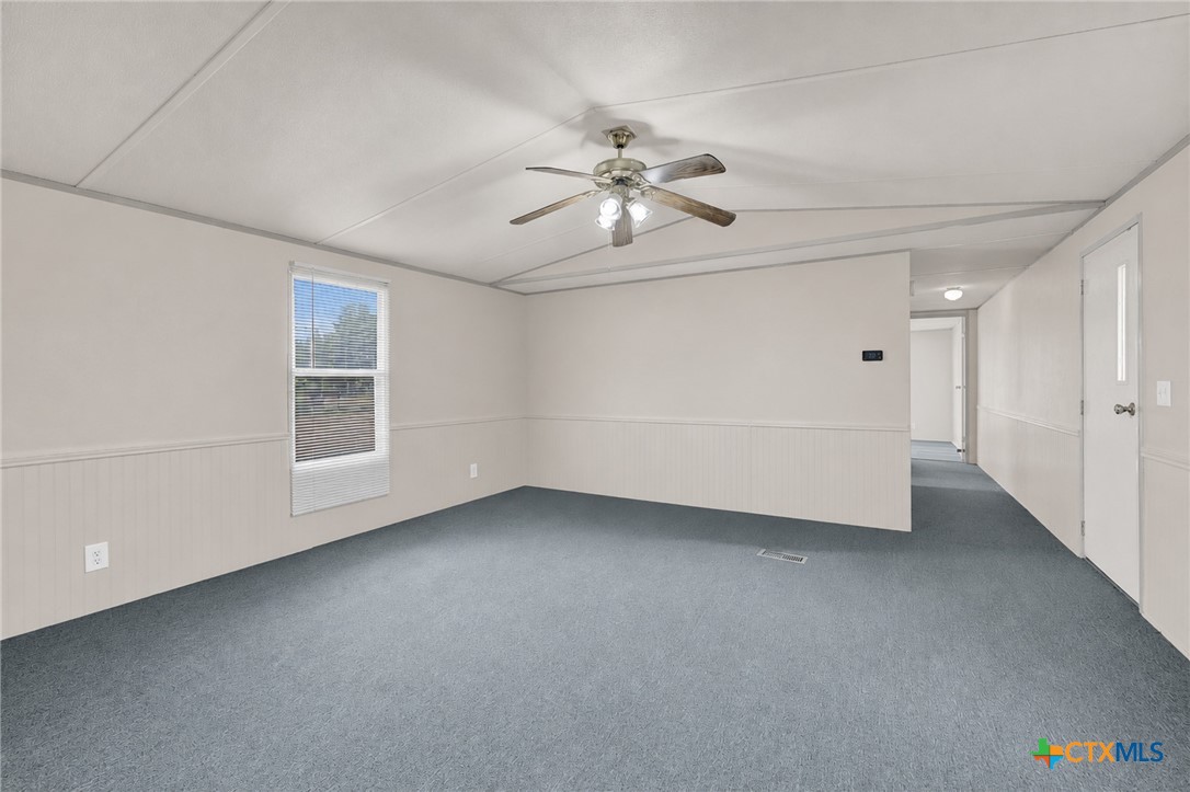 259 McKnight Road Seguin, TX 78155 - Photo 4 of 21