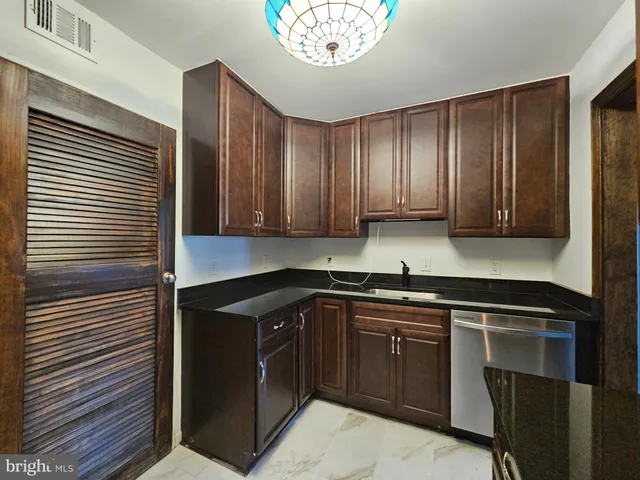 $3,200 | 7740 Leesburg Pike, Falls Church, VA 22043