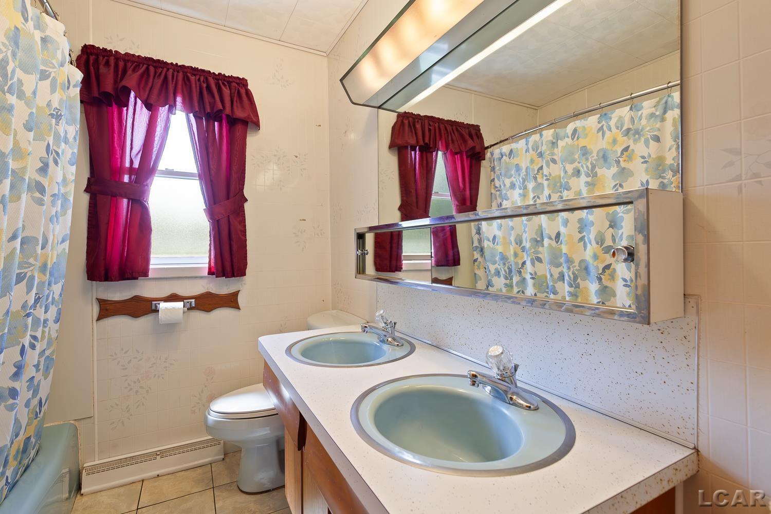 9497 Beecher Road Clayton, MI 49235 - Photo 22 of 42 50186578-6253cd7d-37e8-45b5-a2f9-6c45c10961a1.JPG