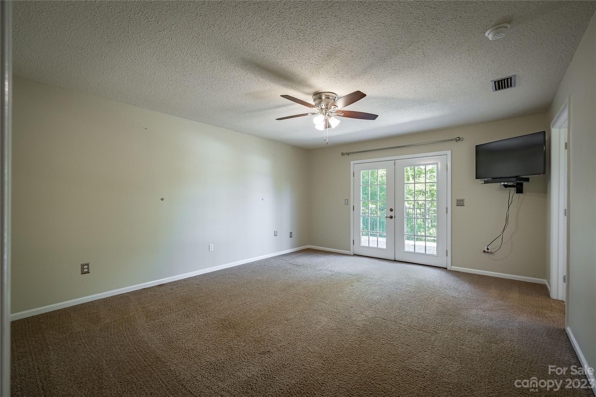 6045 Powder Point Drive Hickory, NC 28601 - Photo 15 of 41 Gallery Image 15