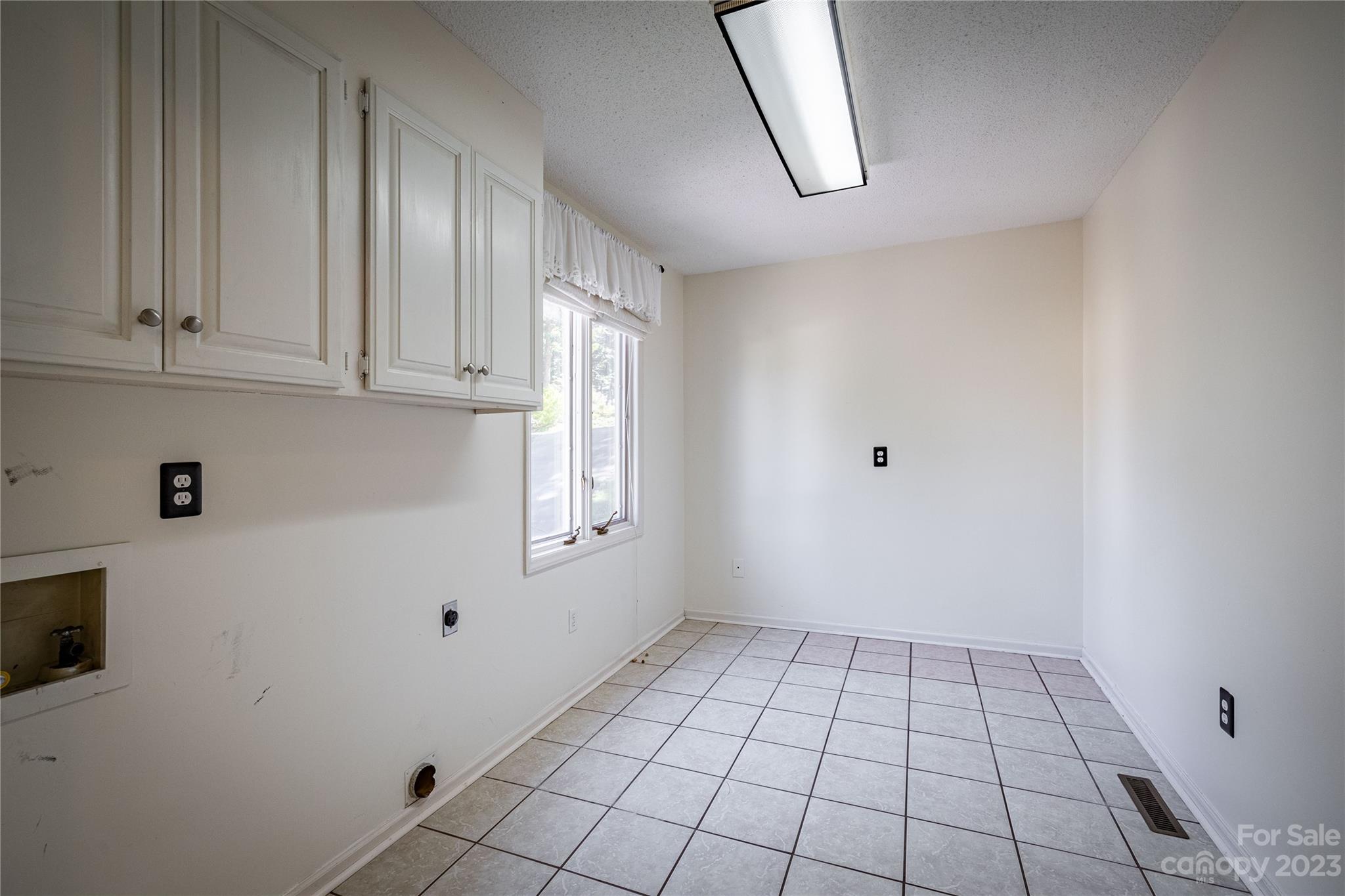 6045 Powder Point Drive Hickory, NC 28601 - Photo 22 of 41 Gallery Image 22
