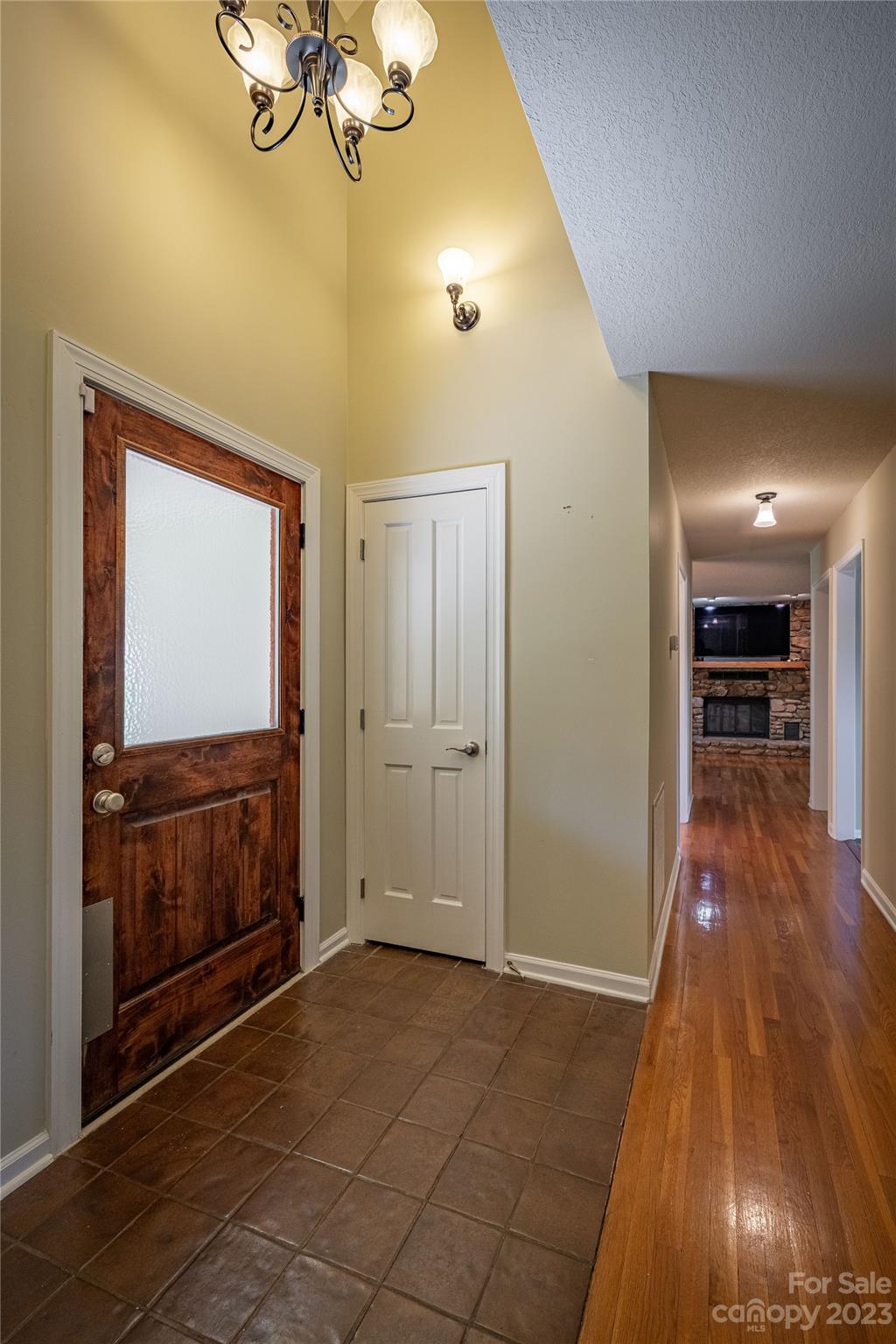 6045 Powder Point Drive Hickory, NC 28601 - Photo 4 of 41 Gallery Image 4