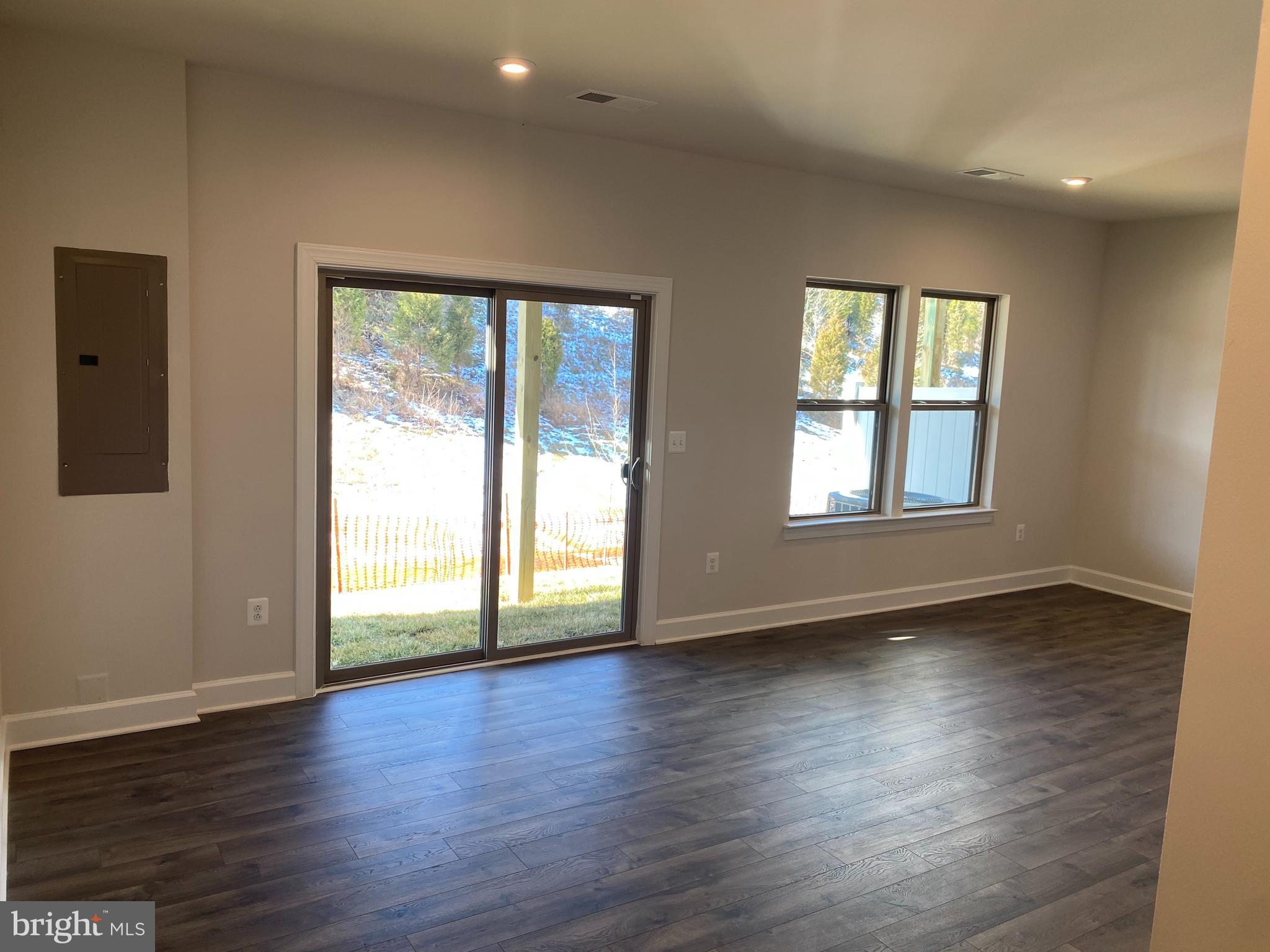 9878 Hopkins Loop Manassas, VA 20110 - Photo 27 of 29