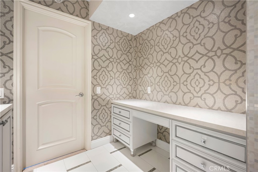 222 Monterey Road, Unit 904 Glendale, CA 91206 - Photo 18 of 35