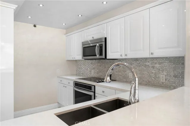 $5,200 | 222 Monterey Road, Unit 904, Glendale, CA 91206