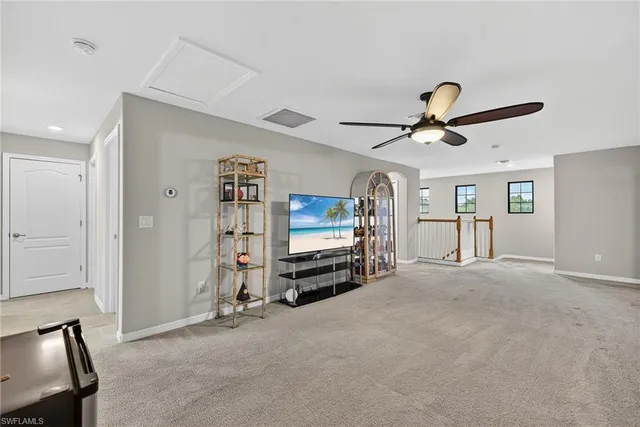 $975,000 | 9442 Greenleigh Court, Naples, FL 34120
