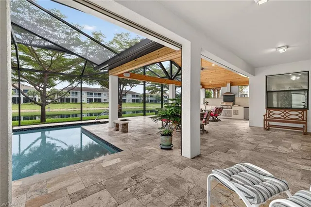 $975,000 | 9442 Greenleigh Court, Naples, FL 34120