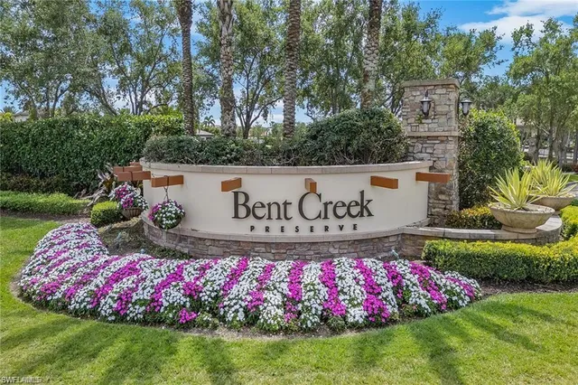 $975,000 | 9442 Greenleigh Court, Naples, FL 34120