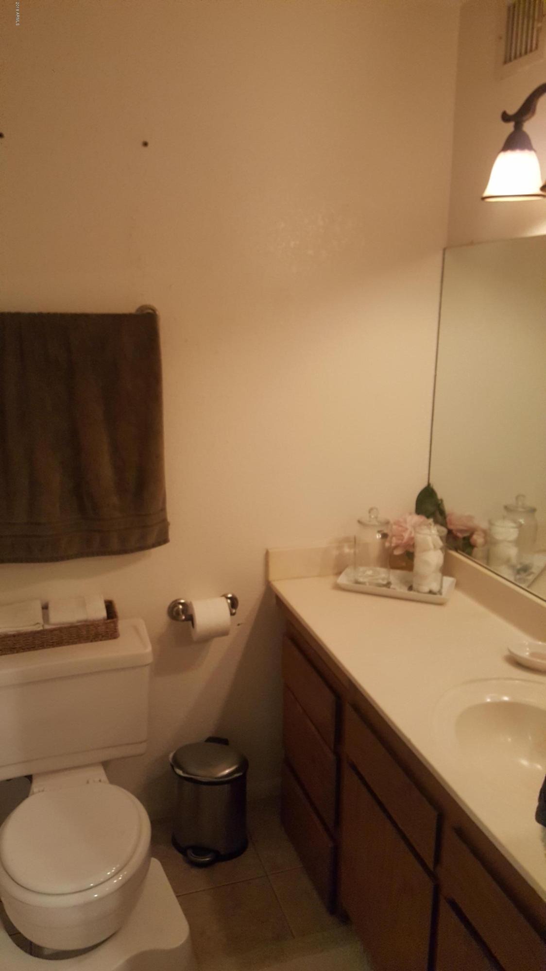 4236 East Carson Road Phoenix, AZ 85042 - Photo 14 of 23 20180712_185903