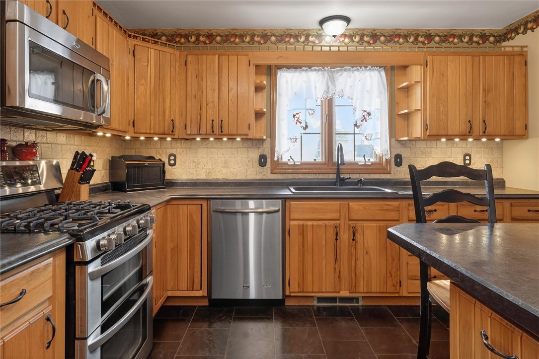 6 Shelter Cove Riga, NY 14428 - Photo 19 of 50