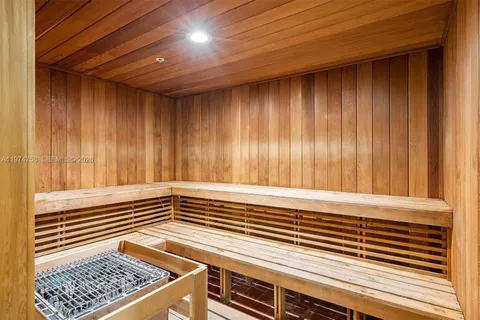 $1,400,000 | 3340 Northeast 190th Street, Unit 1808, Aventura, FL 33180