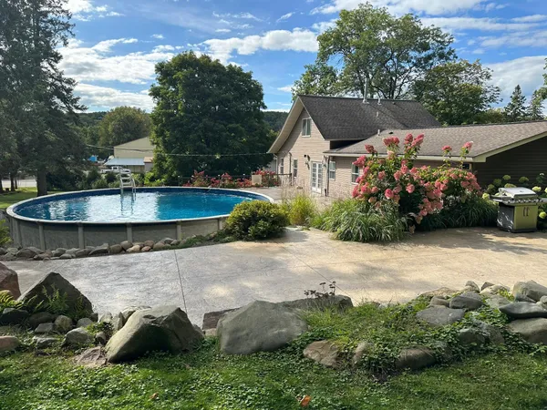 $429,900 | 520 North Hamilton Street, St. Croix Falls, WI 54024