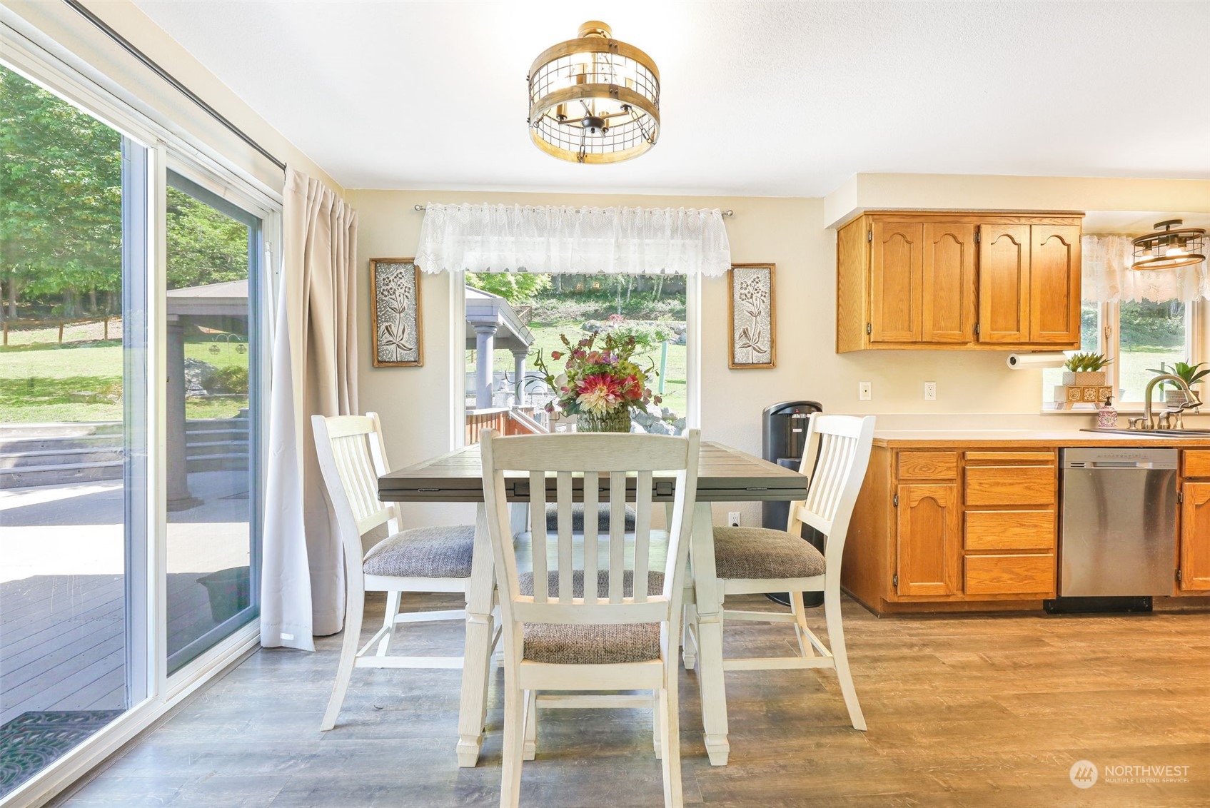 9707 North Cedarvale Loop Road Arlington, WA 98223 - Photo 11 of 40 Gallery Image 11