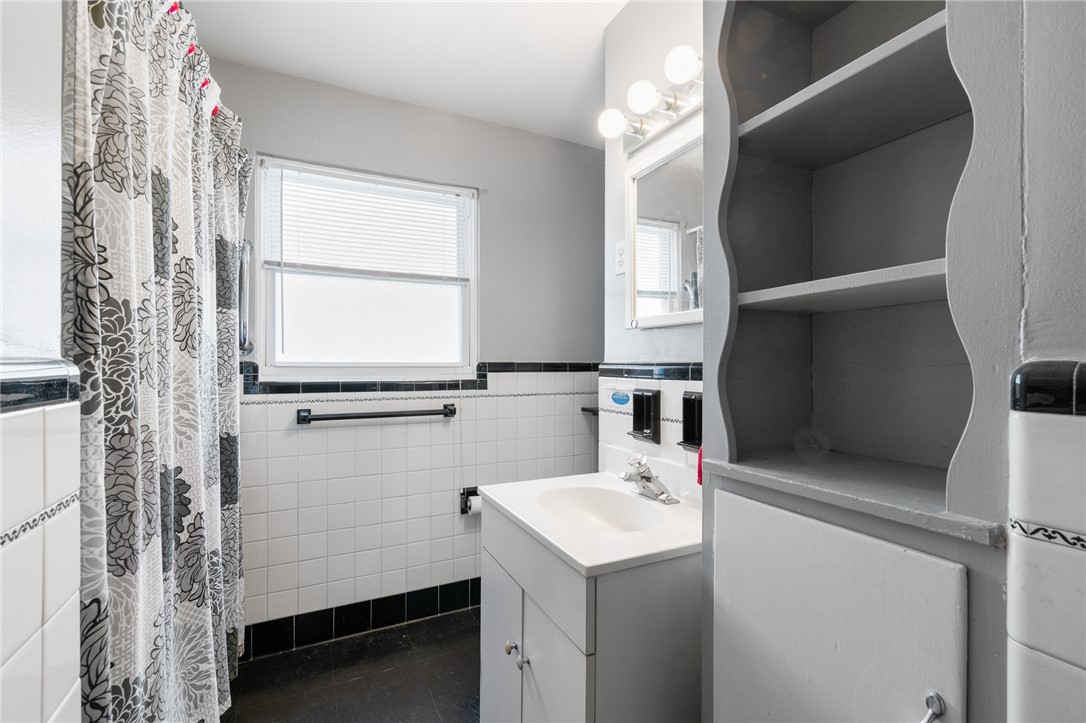 465 Laurelton Road Irondequoit, NY 14609 - Photo 18 of 43 The FULL BATH - wait till you see the care given t