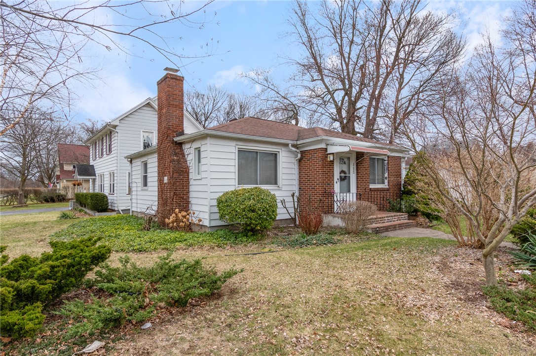 465 Laurelton Road Irondequoit, NY 14609 - Photo 4 of 43 465 Laurelton Rd - an absolute PARK like setting,