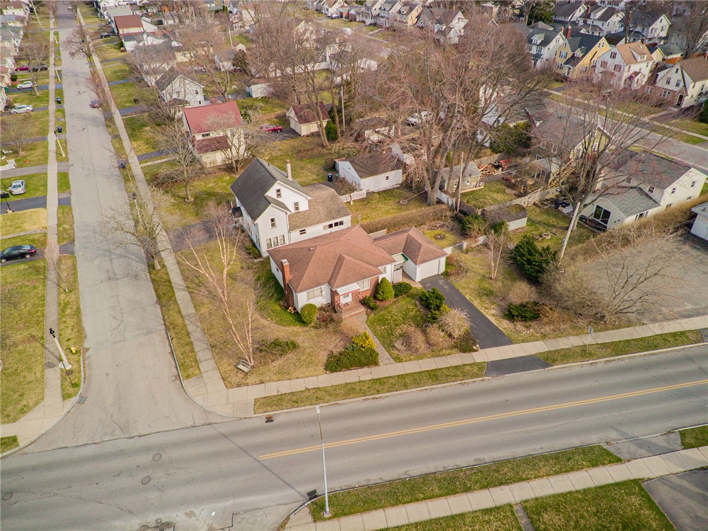 465 Laurelton Road Irondequoit, NY 14609 - Photo 5 of 43 Corner PARK LIKE lot!