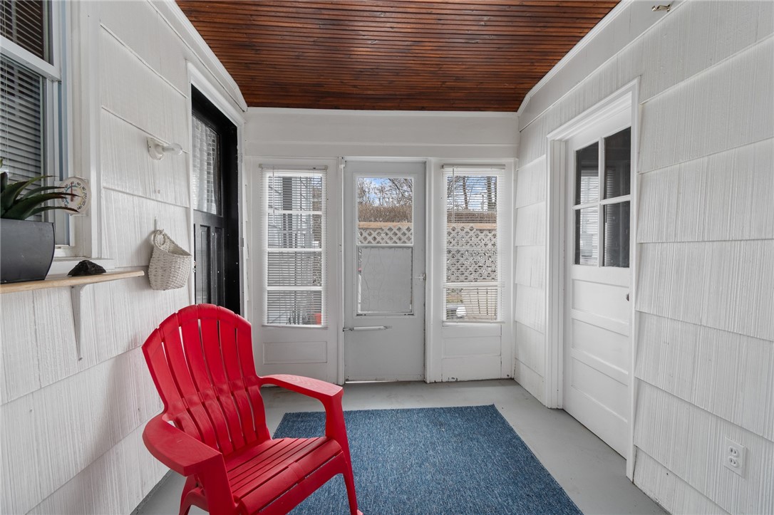 465 Laurelton Road Irondequoit, NY 14609 - Photo 10 of 43 The BREEZEWAY view to the private REAR DECK