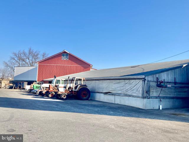 626 Millway Road Lititz, PA 17543 - Photo 2 of 19