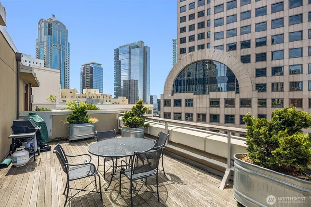 $699,000 | 1500 4th Avenue, Unit 804, Seattle, WA 98101