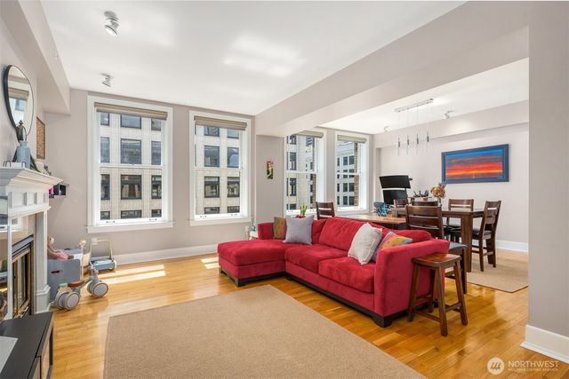 $699,000 | 1500 4th Avenue, Unit 804, Seattle, WA 98101